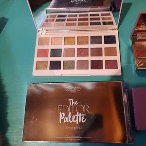 Eyeshadow palette